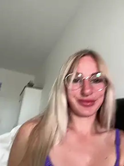 Liana_Lou