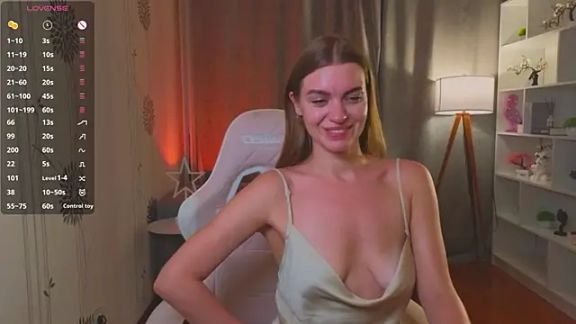 Lovella_Lips