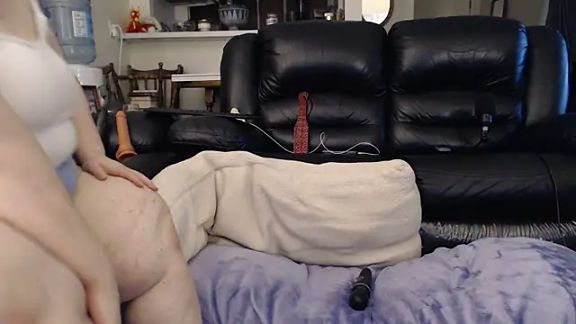 Juicy_Julie469