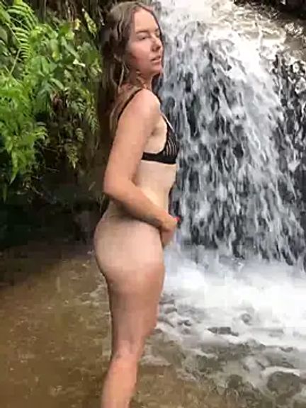 Angiehuston1