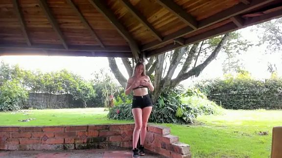 Angiehuston1