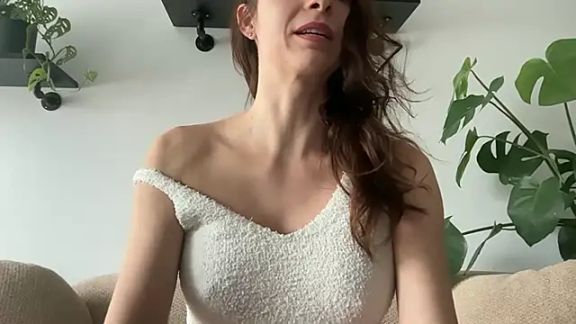 Mary_Wet