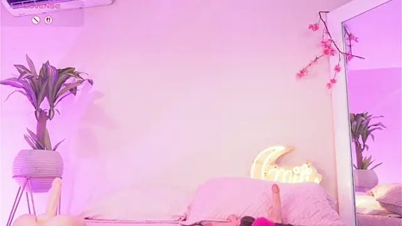 mili_moon_
