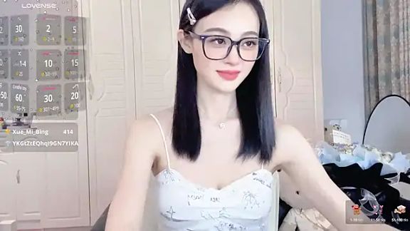 Mila825