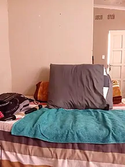 shy-lillyX22