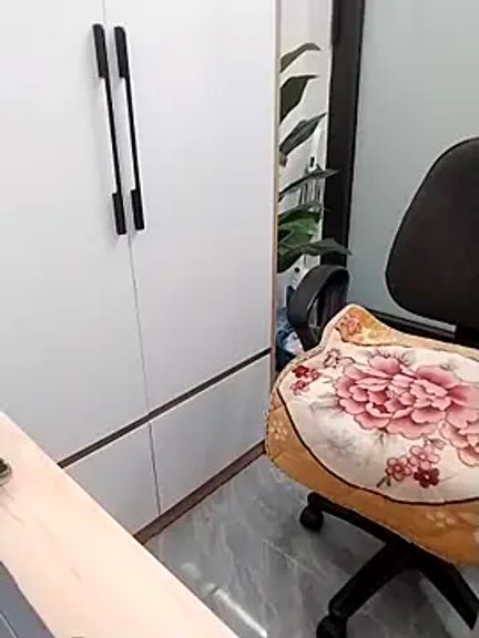 Mina_luna