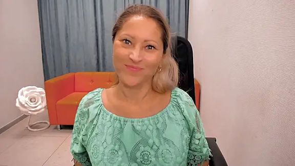 sunny_lady_0