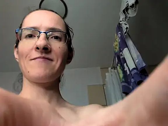 Milky_hairy_mommy