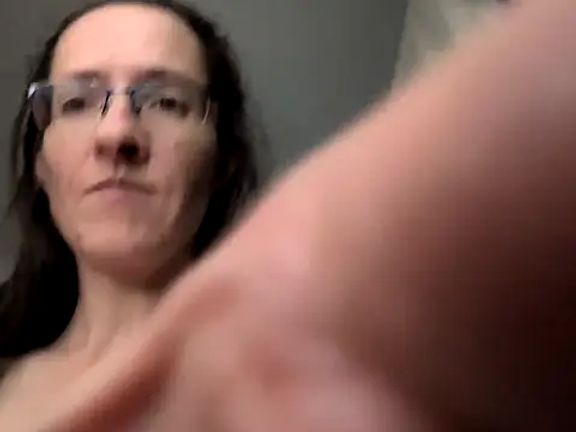 Milky_hairy_mommy