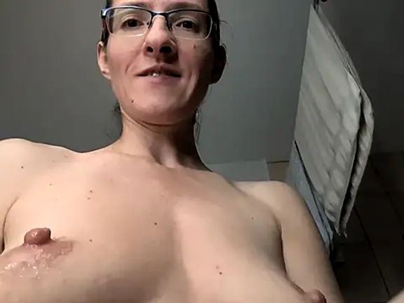 Milky_hairy_mommy
