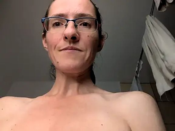 Milky_hairy_mommy