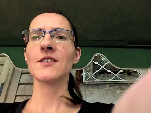 Milky_hairy_mommy