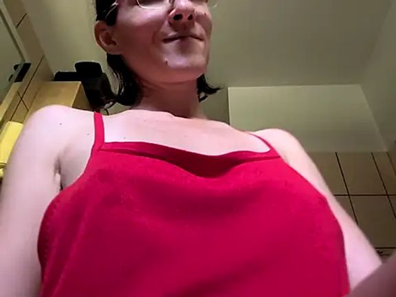 Milky_hairy_mommy