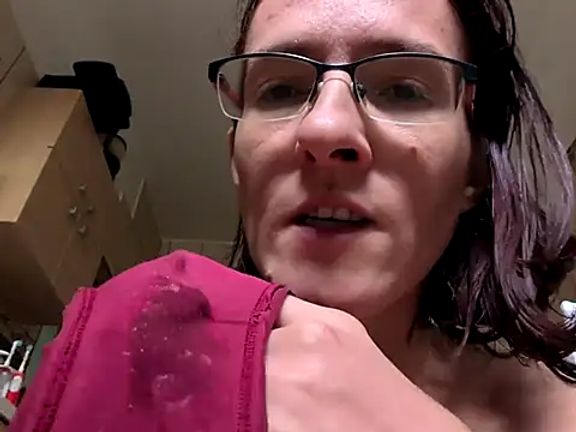 Milky_hairy_mommy