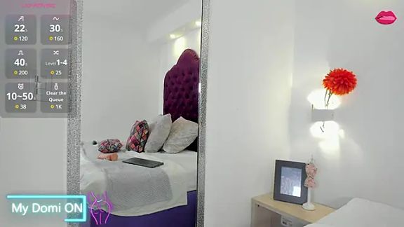iris_scarlett