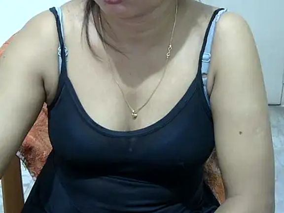 CHAMELI4747
