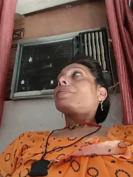 Sexy-Suhani2