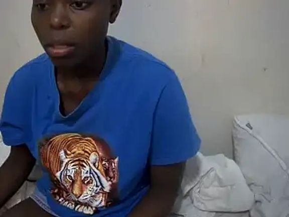 ebony_curvedass