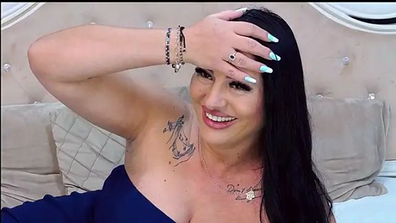 Lauren_Saint