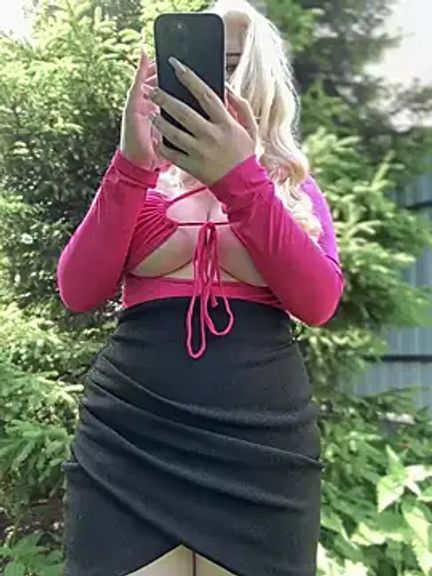 LaraHollywood