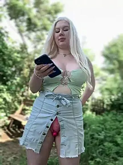 LaraHollywood