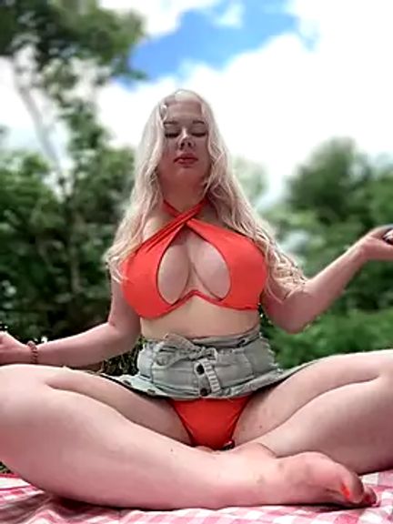 LaraHollywood