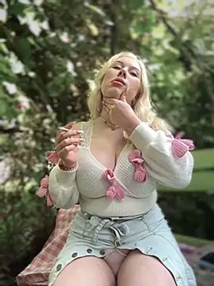 LaraHollywood