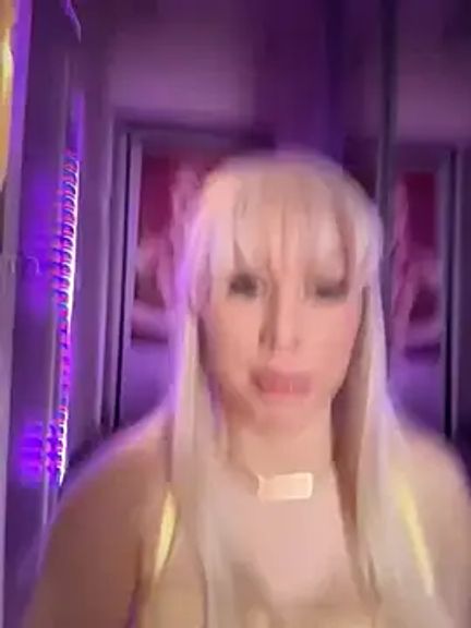 LaraHollywood