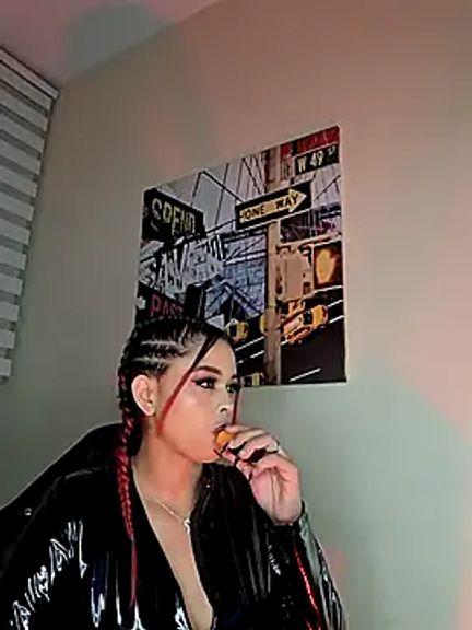 EvaaFoxxy1