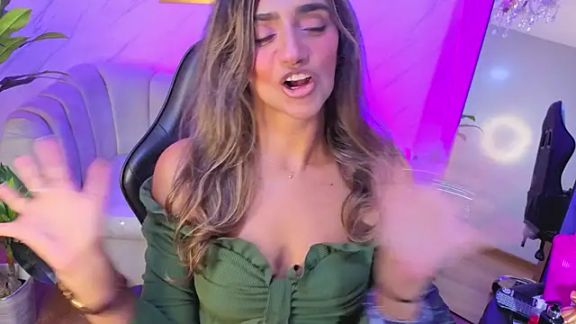 agatha_brooks_t