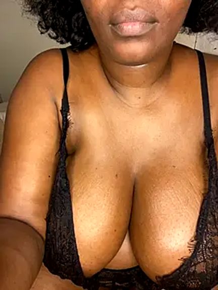 Naughty-sonia2
