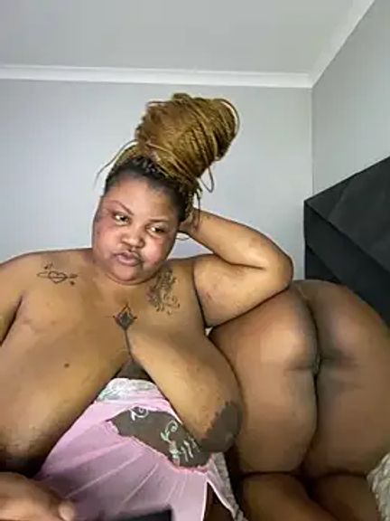 MissLola27