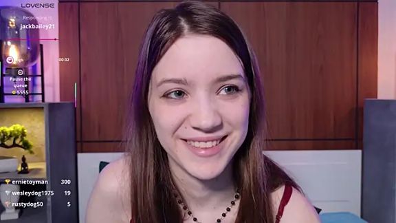 Alison_kisss