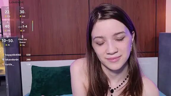 Alison_kisss