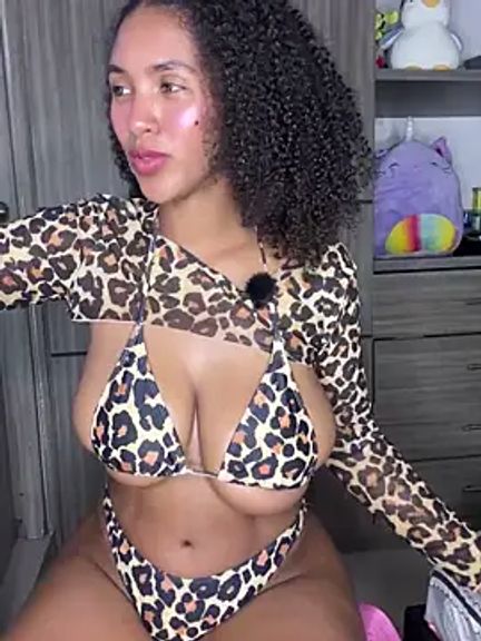 Mia_sweet80