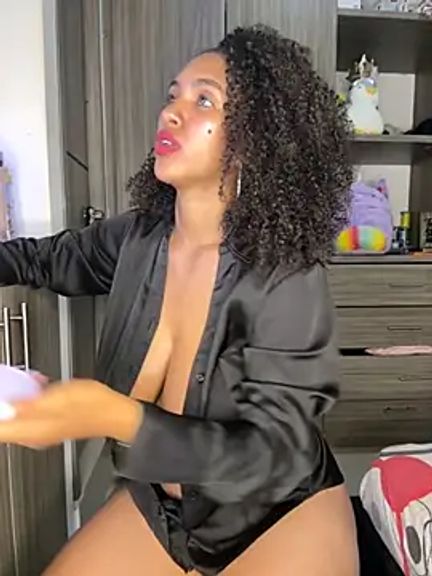Mia_sweet80