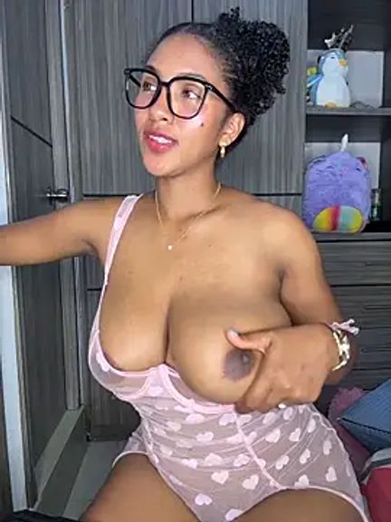 Mia_sweet80