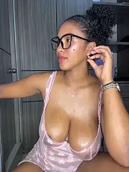 Mia_sweet80