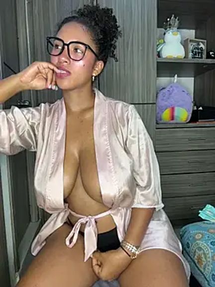 Mia_sweet80