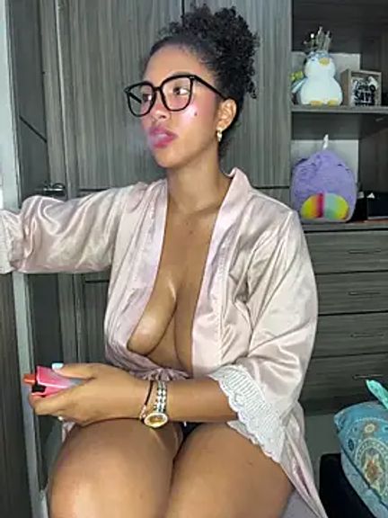 Mia_sweet80