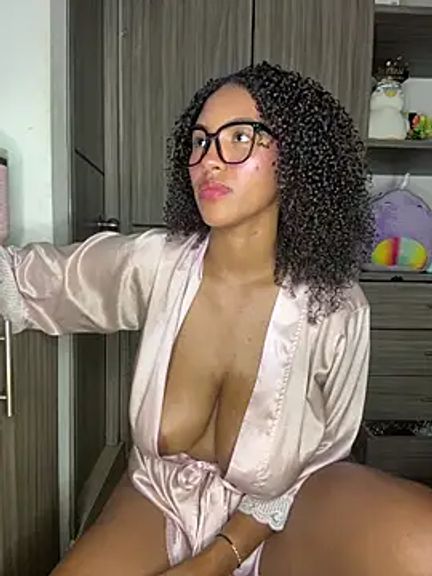 Mia_sweet80