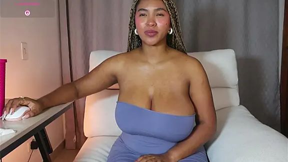 Mia_sweet80