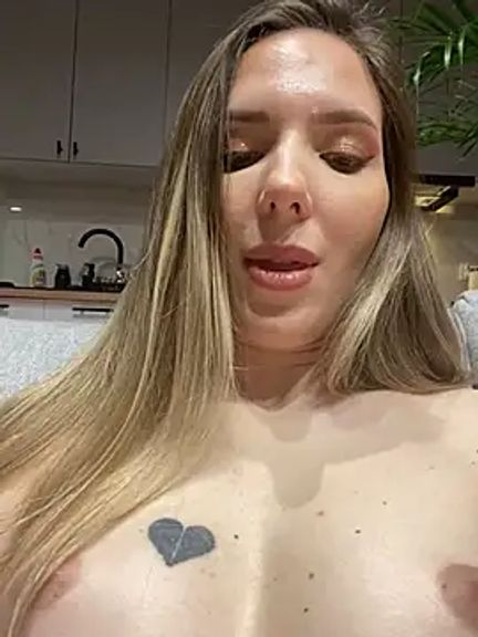 LINA_ALL_EYES_ON_YOU