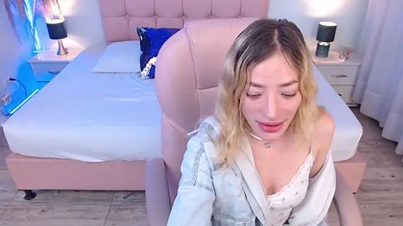 zoe_jones13