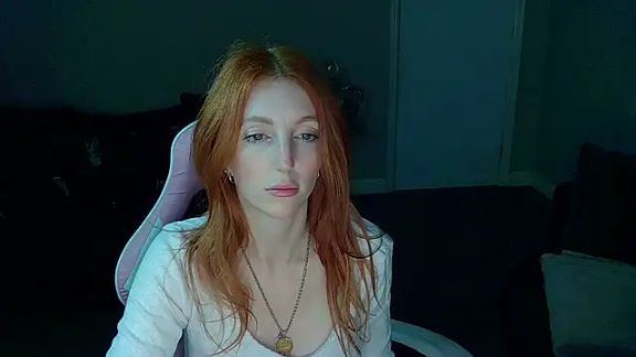 Red_firesquirt