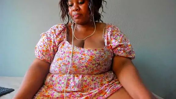 ThickLeeyanaX