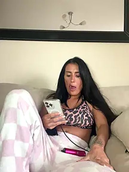 SECRETBELLAUK