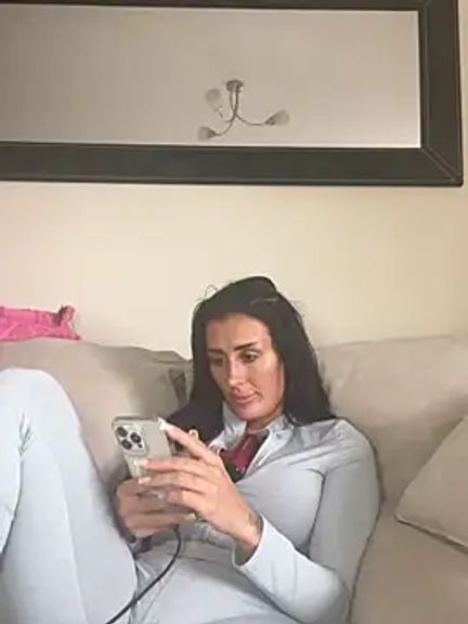 SECRETBELLAUK
