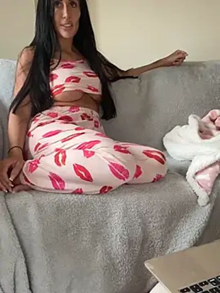 SECRETBELLAUK