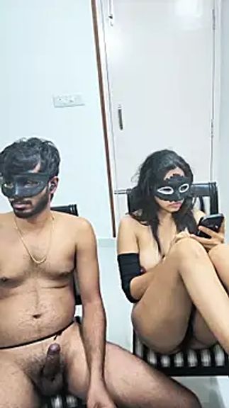 NAUGHTY_INDIAN_COUPLE